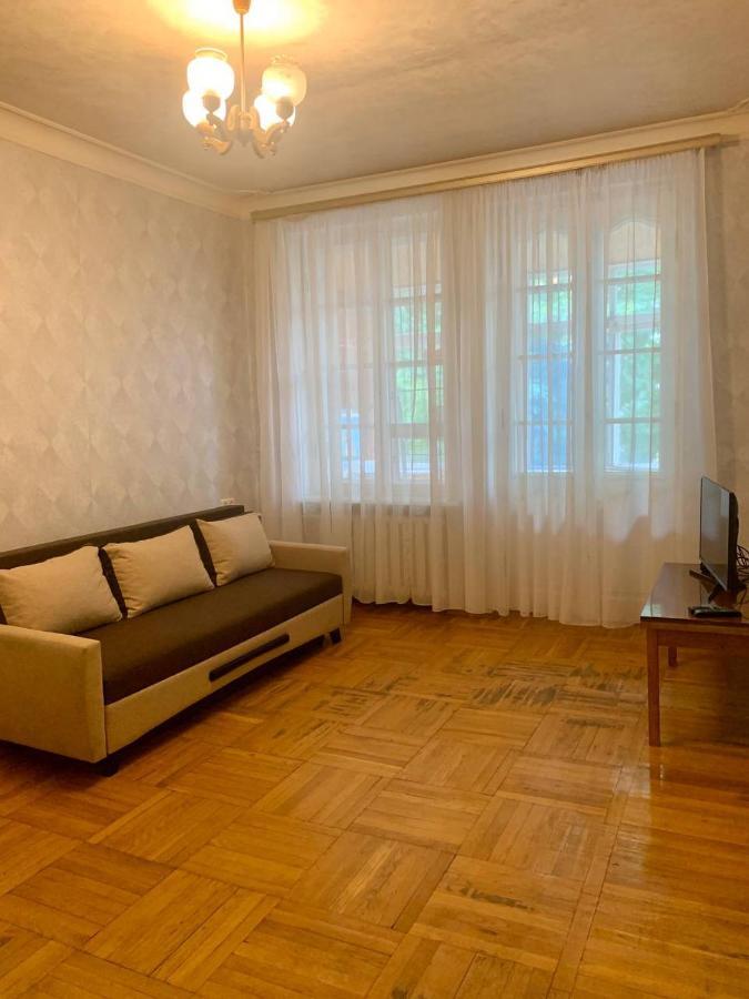 Appartement Цум Пассаж Яворницького 55 à Dnipro Extérieur photo